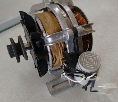 MOTOR TANQUINHO ELETRICO PLASTICO/CIMENTO 127V ref. 18.0082