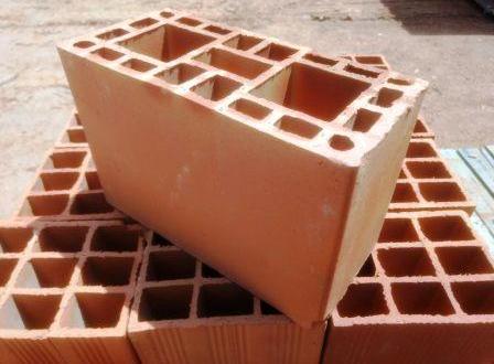 BLOCO CERAMICA ESTRUTURAL 14X19X29 ref. 021490