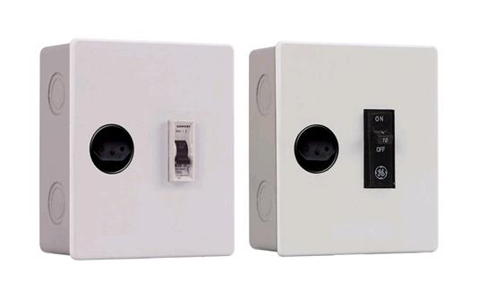 CENTR.PVC CANAL BRANCO 01 DISJ.+TOM 20A ref. 12.0388