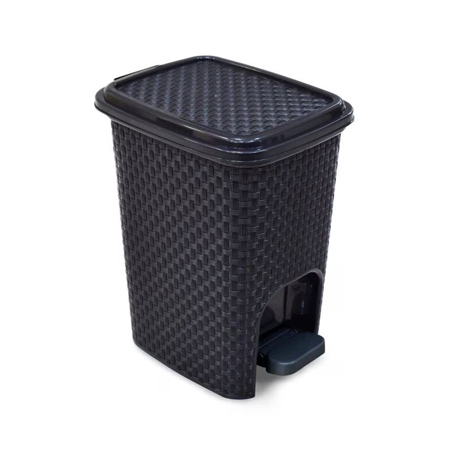 LIXEIRA PLASTICO   7 LITROS C/ PEDAL RATTAN PRETO ref. 025600