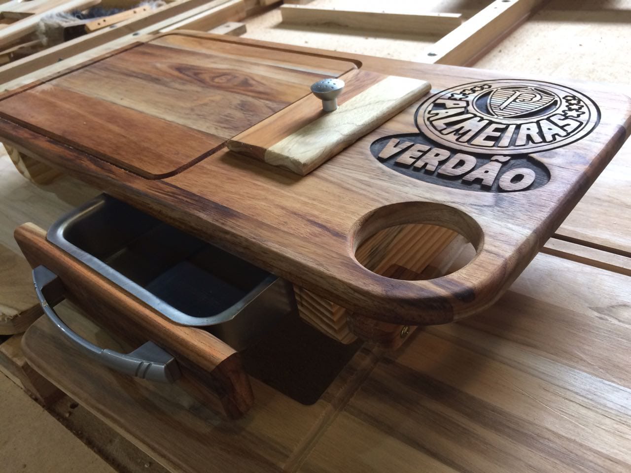 TABUA  CHURRASCO COM BANDEJA PALMEIRAS ref. 022550