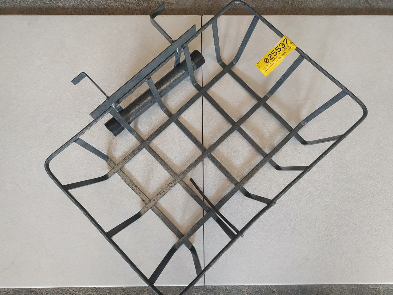 LIXEIRA GALVANIZ. P/ MURO C/ GRAPA MOD: PEQUENA ref. 025537