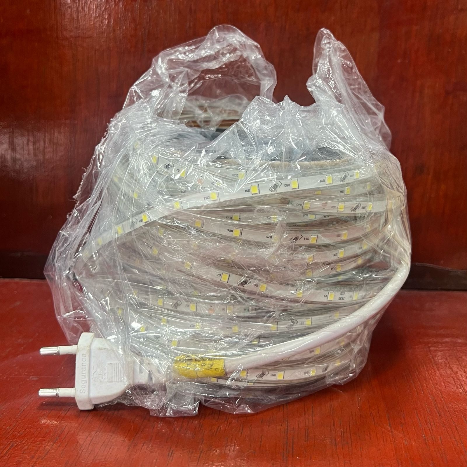 FITA DE LED 50X50 MANGUEIRA 14MT 127V 6500K C/ DRIVER ref. 027999
